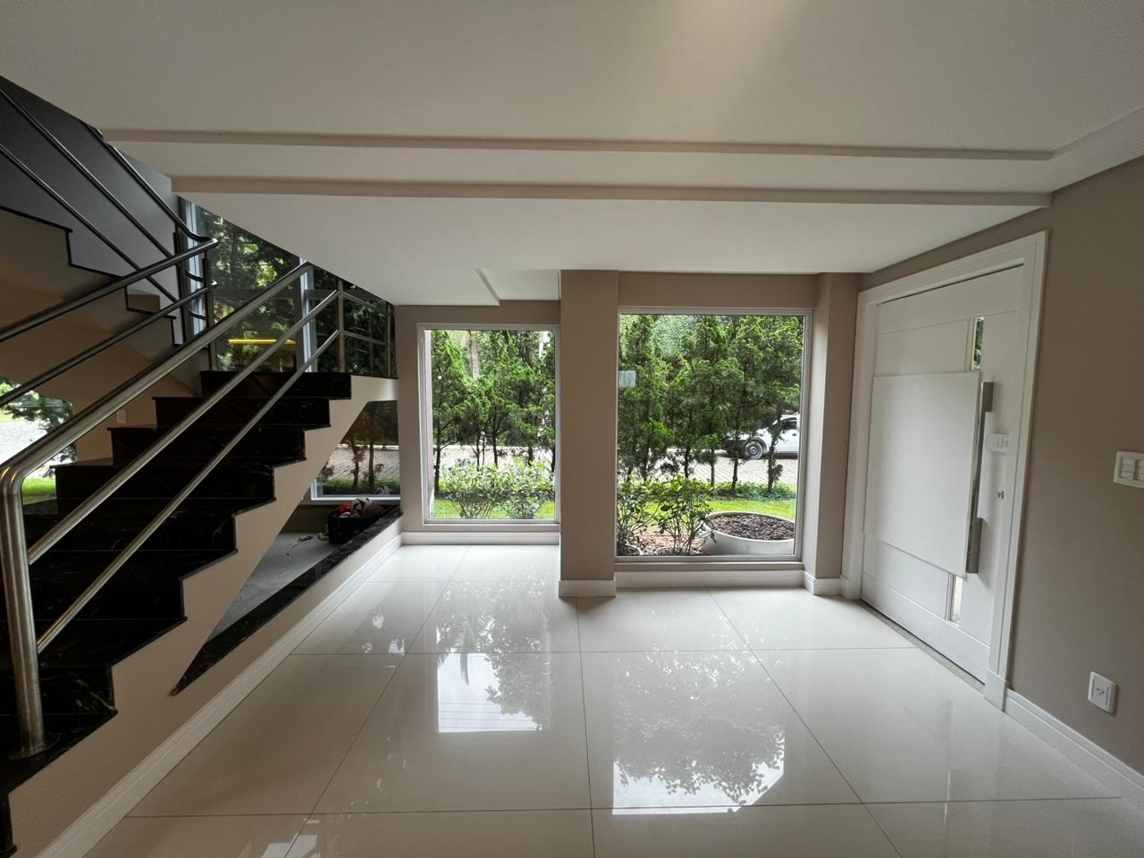 Casa no Condomínio Brava Horizontal na Praia Brava - foto 2