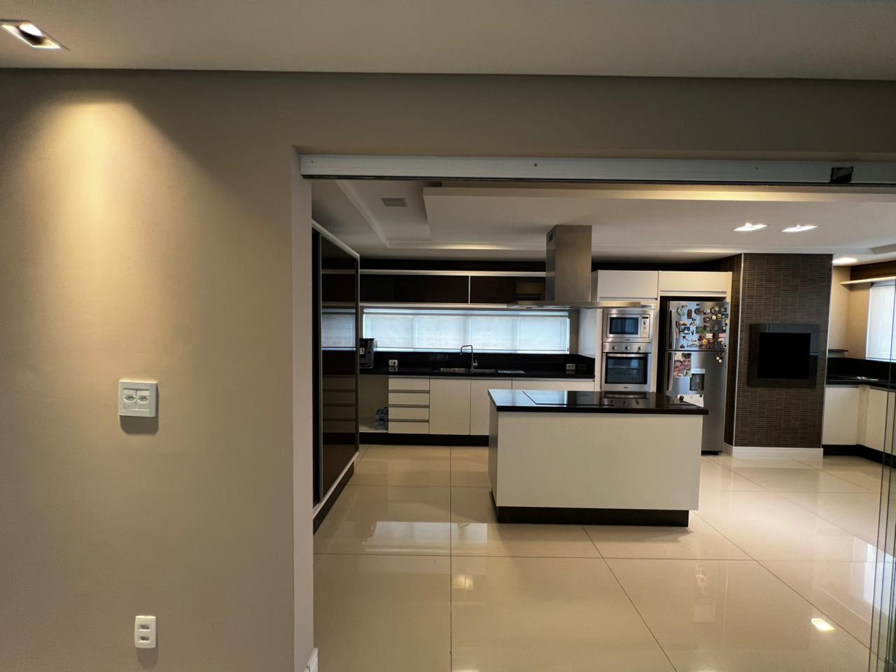 Casa no Condomínio Brava Horizontal na Praia Brava - foto 5