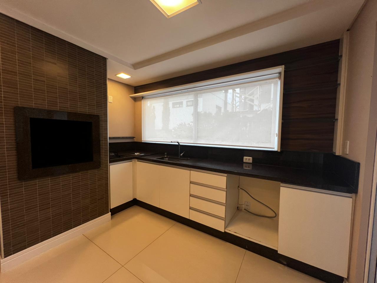 Casa no Condomínio Brava Horizontal na Praia Brava - foto 7