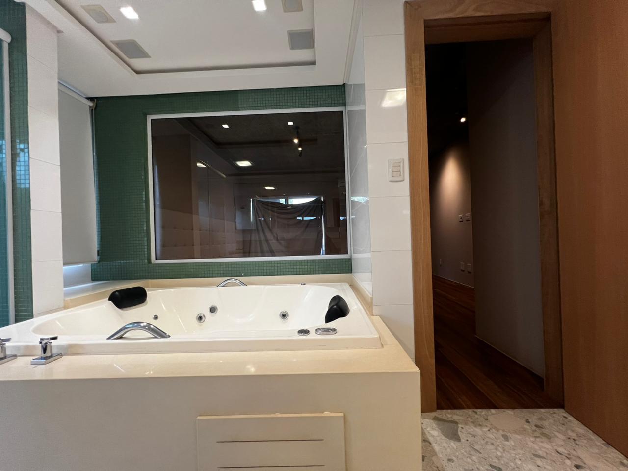 Casa no Condomínio Brava Horizontal na Praia Brava - foto 13