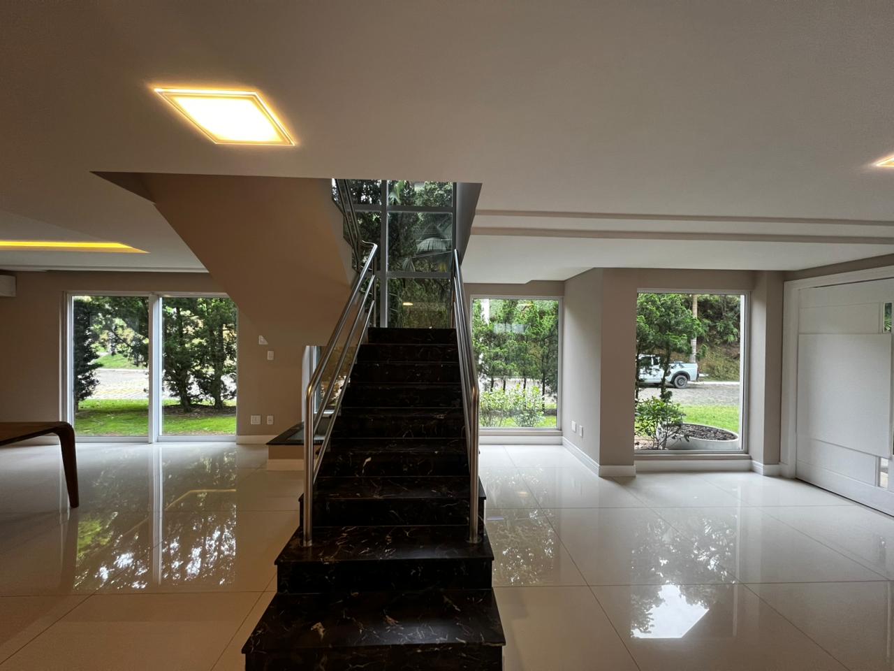 Casa no Condomínio Brava Horizontal na Praia Brava - foto 16