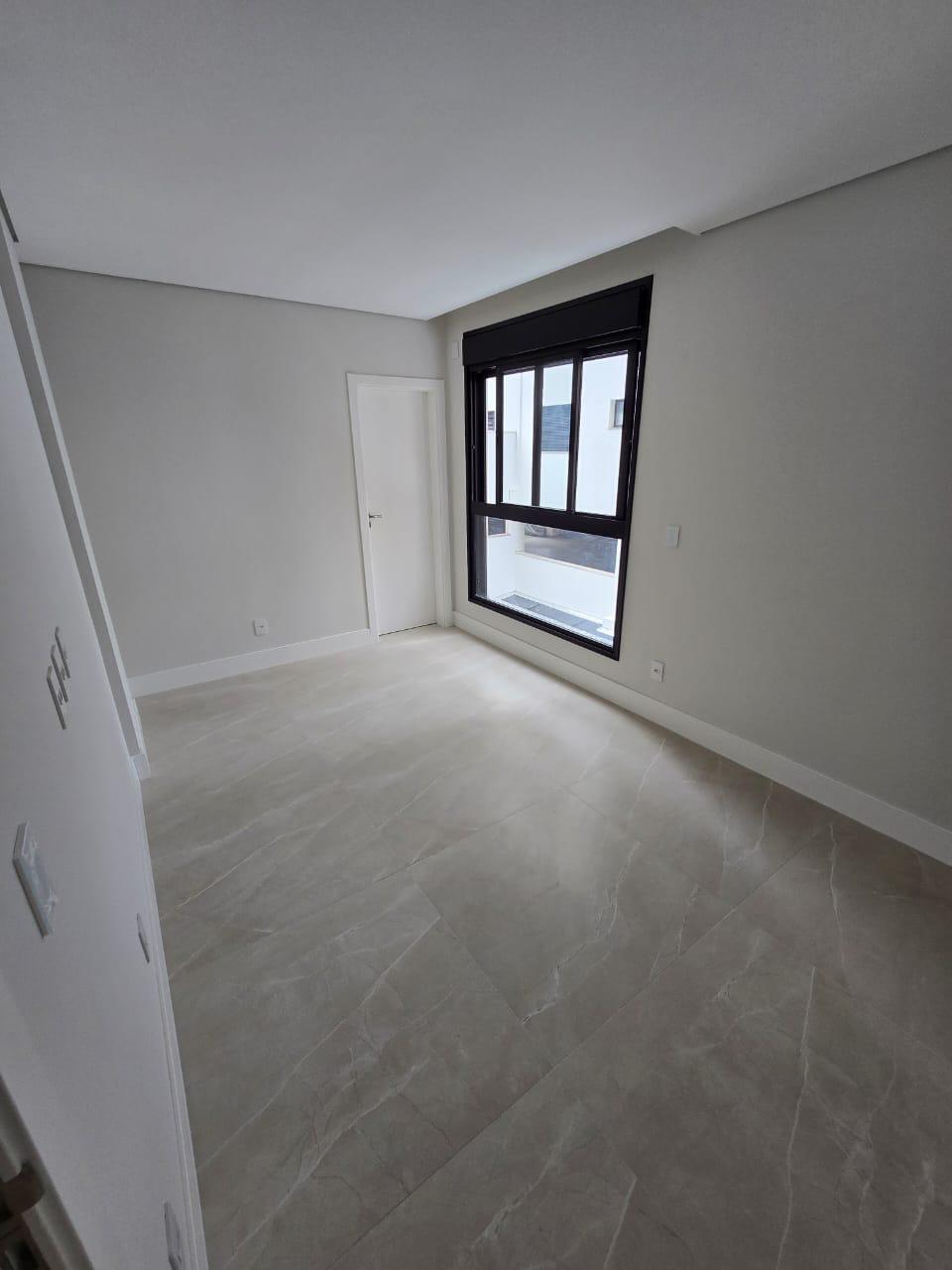 Apartamento no Ed. Brava Vel na Praia Brava em Itajaí