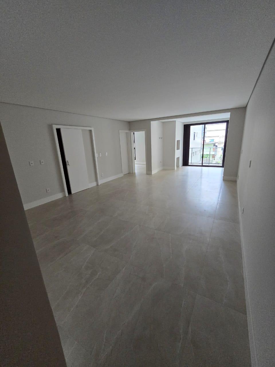 Apartamento no Ed. Brava Vel na Praia Brava em Itajaí