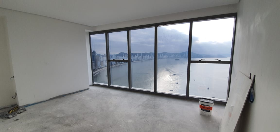 Apartamento no Ed. Pharos na Barra Sul em Balneário Camboriú - foto 4