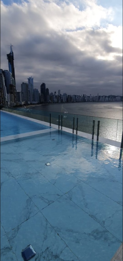 Apartamento no Ed. Pharos na Barra Sul em Balneário Camboriú - foto 9