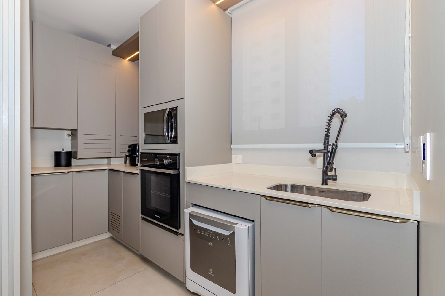 Apartamento no Ed. Costa Esmeralda Residence em Balneário Camboriú - foto 9