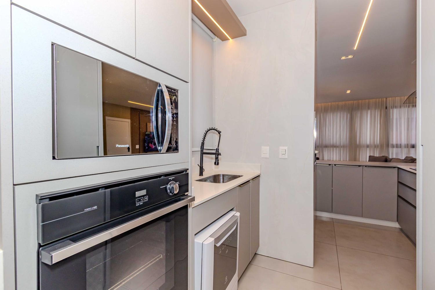 Apartamento no Ed. Costa Esmeralda Residence em Balneário Camboriú - foto 10