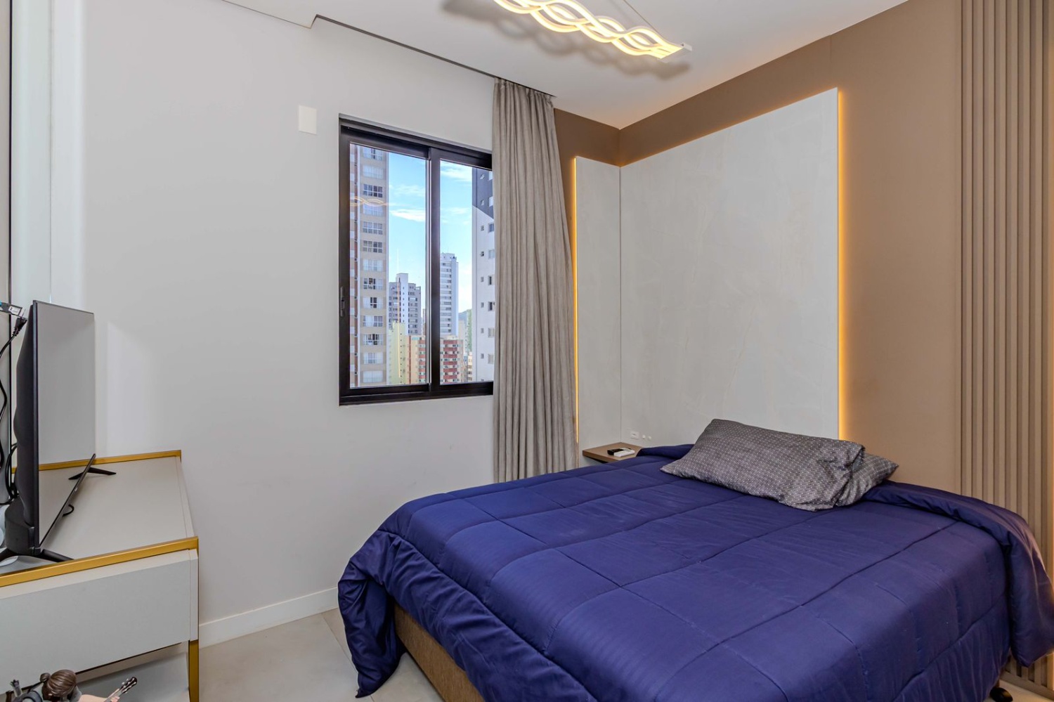 Apartamento no Ed. Costa Esmeralda Residence em Balneário Camboriú - foto 17