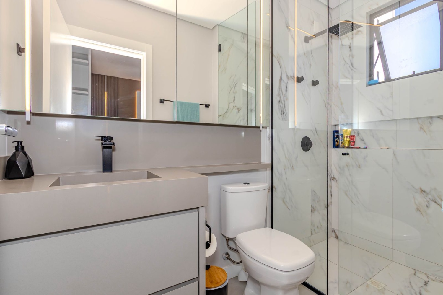 Apartamento no Ed. Costa Esmeralda Residence em Balneário Camboriú - foto 30