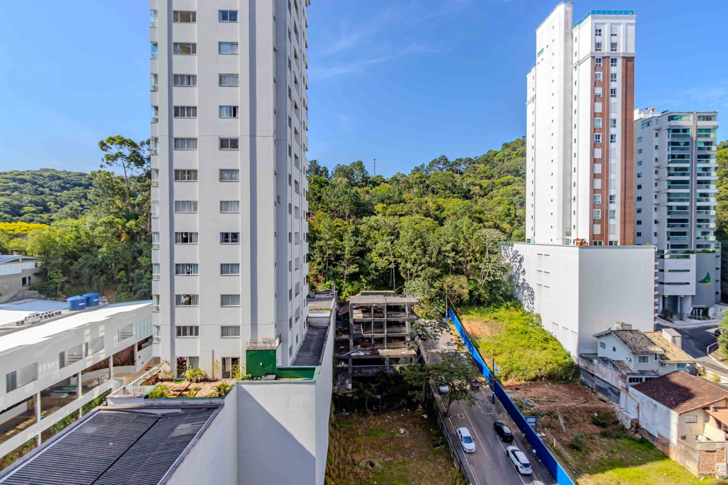 Apartamento no Ed. Costa Esmeralda Residence em Balneário Camboriú - foto 33