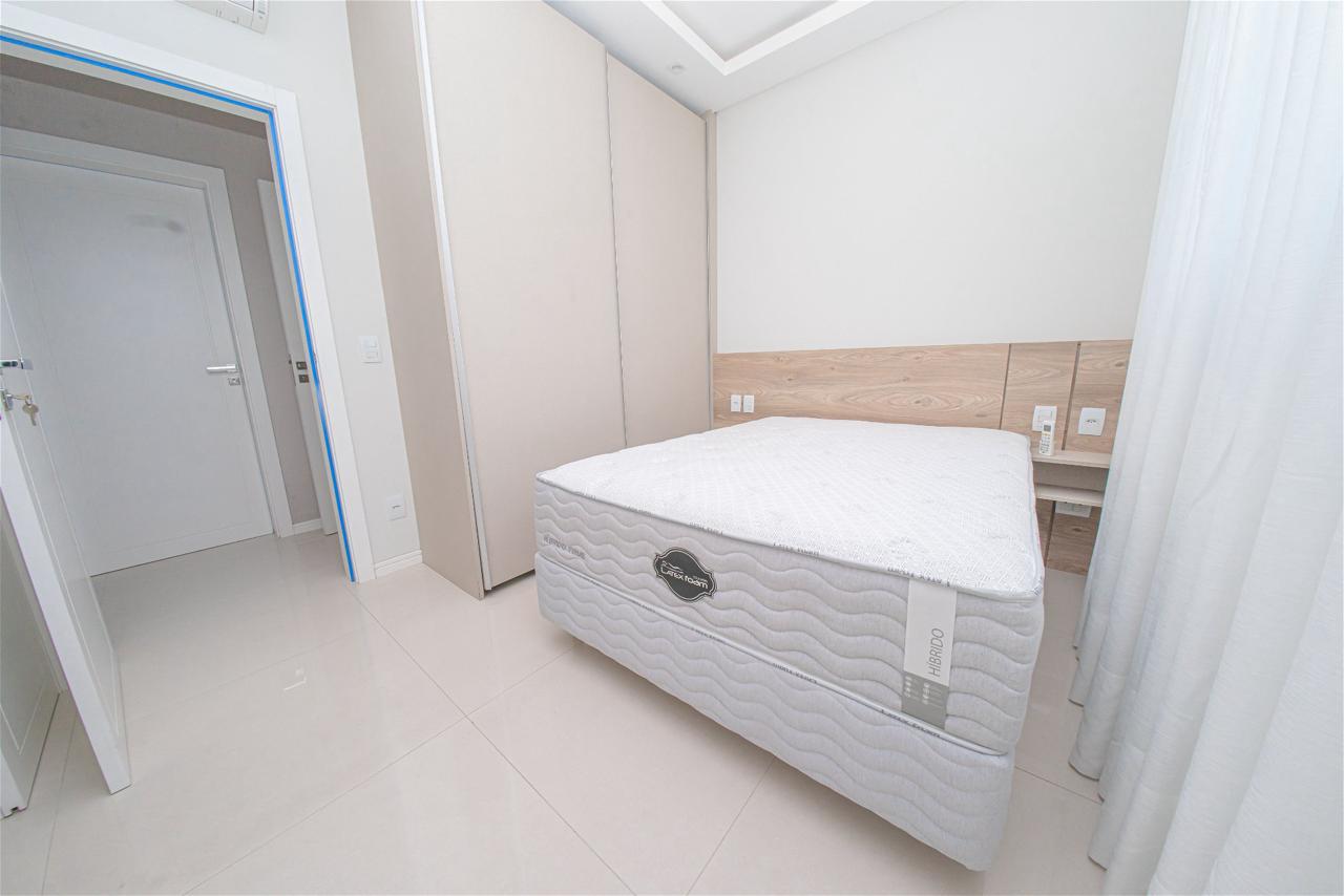 Apartamento no Ed. Torre Esmeralda no centro de Balneário Camboriú - foto 18
