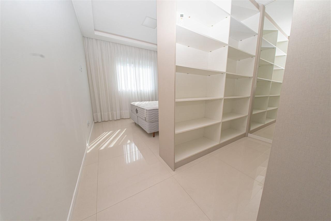 Apartamento no Ed. Torre Esmeralda no centro de Balneário Camboriú - foto 24