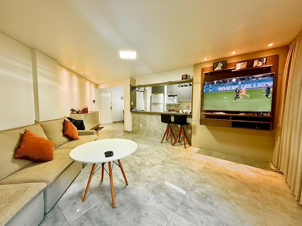 Apartamento no Ed. Esquina Central em Balneário Camboriú