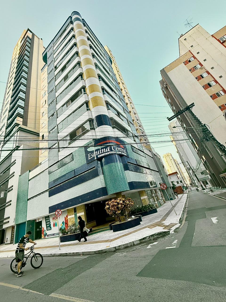 Apartamento no Ed. Esquina Central em Balneário Camboriú - foto 13
