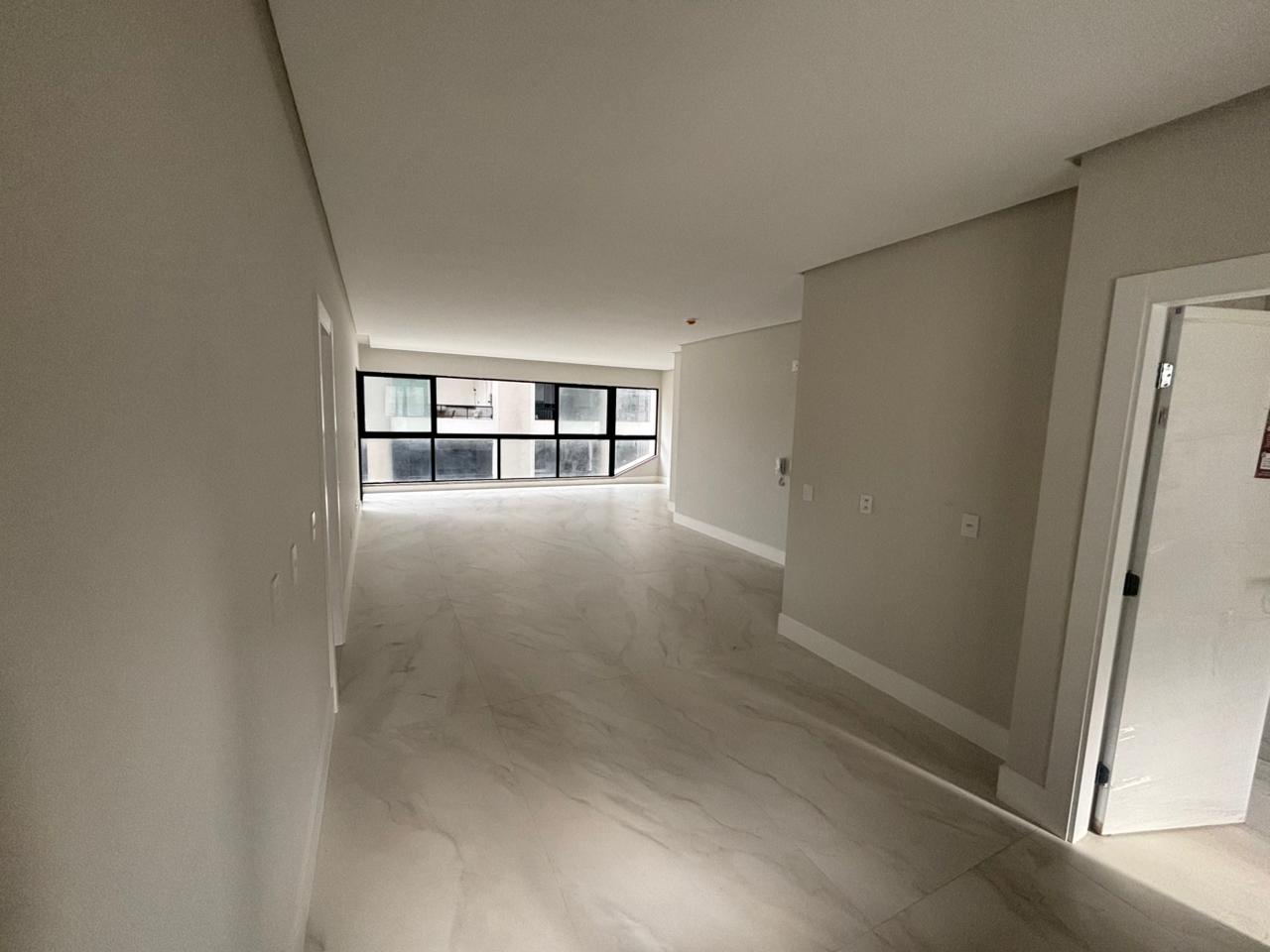 Apartamento no Ed. South Beach Residence em Balneário Camboriú - foto 4
