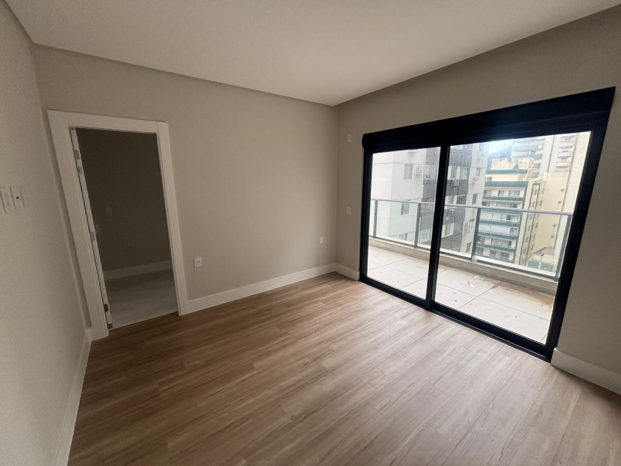 Apartamento no Ed. South Beach Residence em Balneário Camboriú - foto 5