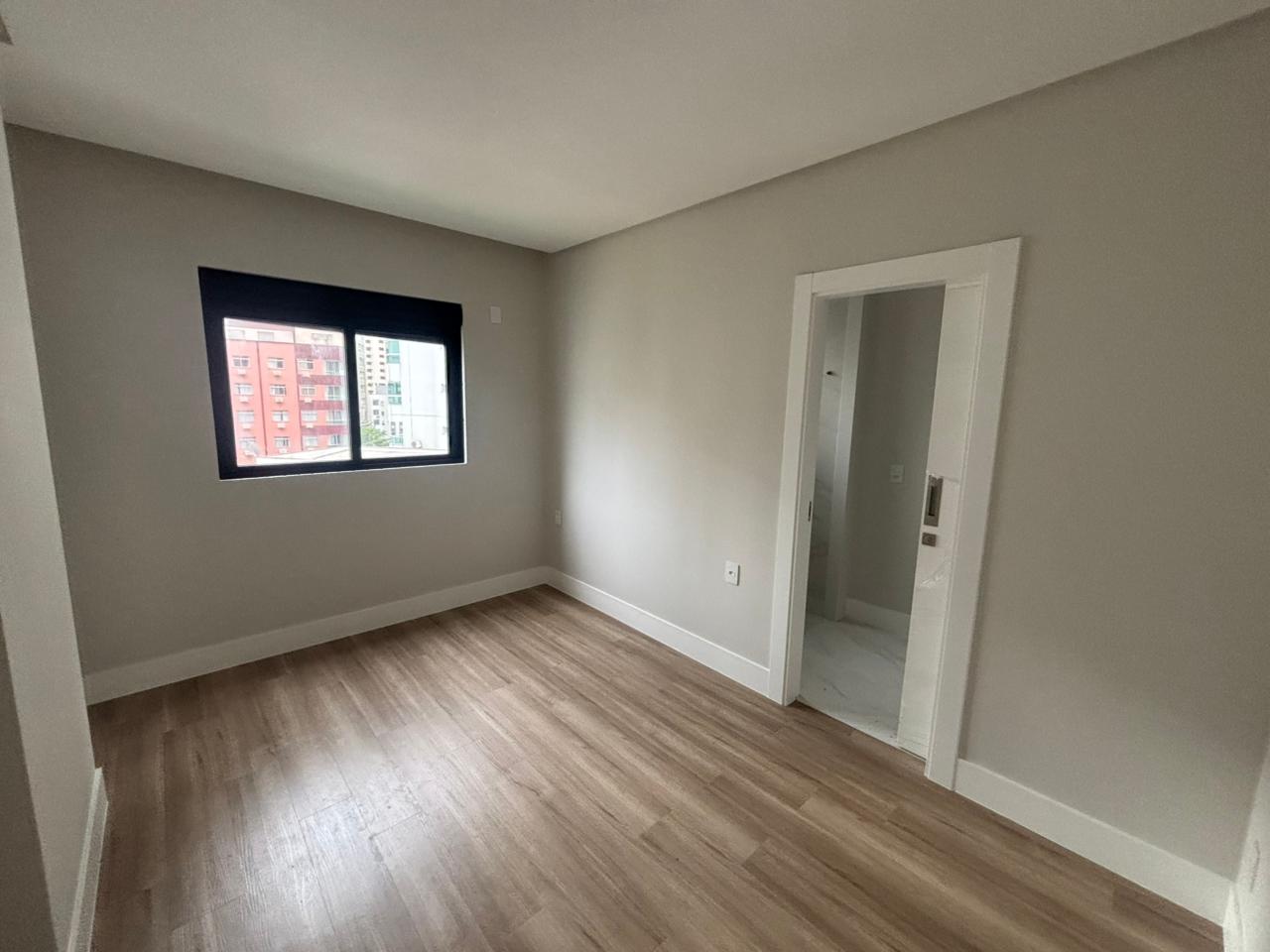 Apartamento no Ed. South Beach Residence em Balneário Camboriú - foto 9