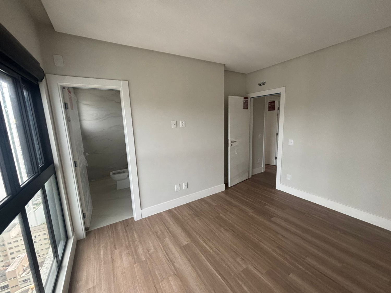 Apartamento no Ed. South Beach Residence em Balneário Camboriú - foto 12