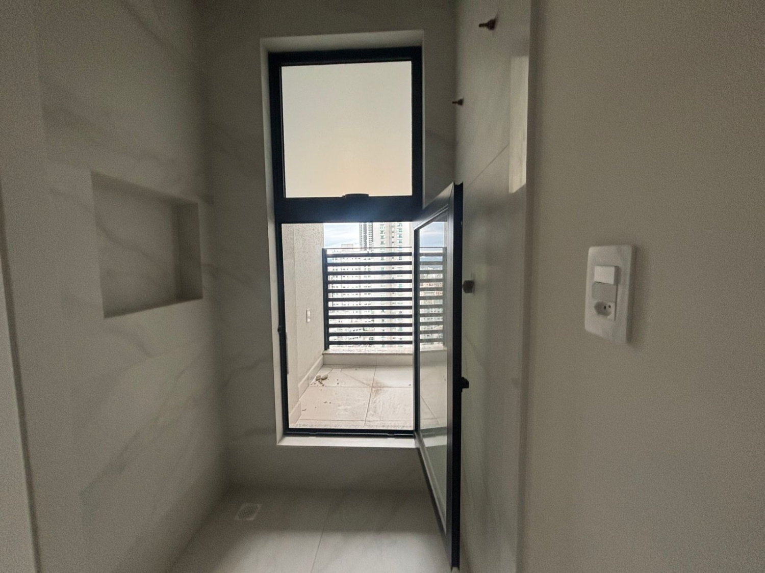 Apartamento no Ed. South Beach Residence em Balneário Camboriú - foto 18