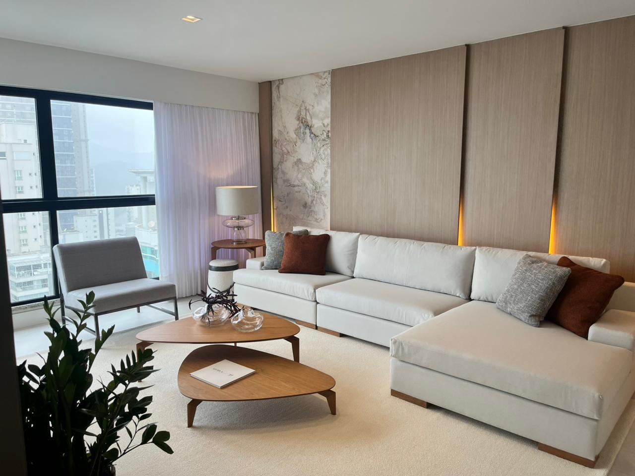 Apartamento no Ed. South Beach em Balneário Camboriú - foto 2