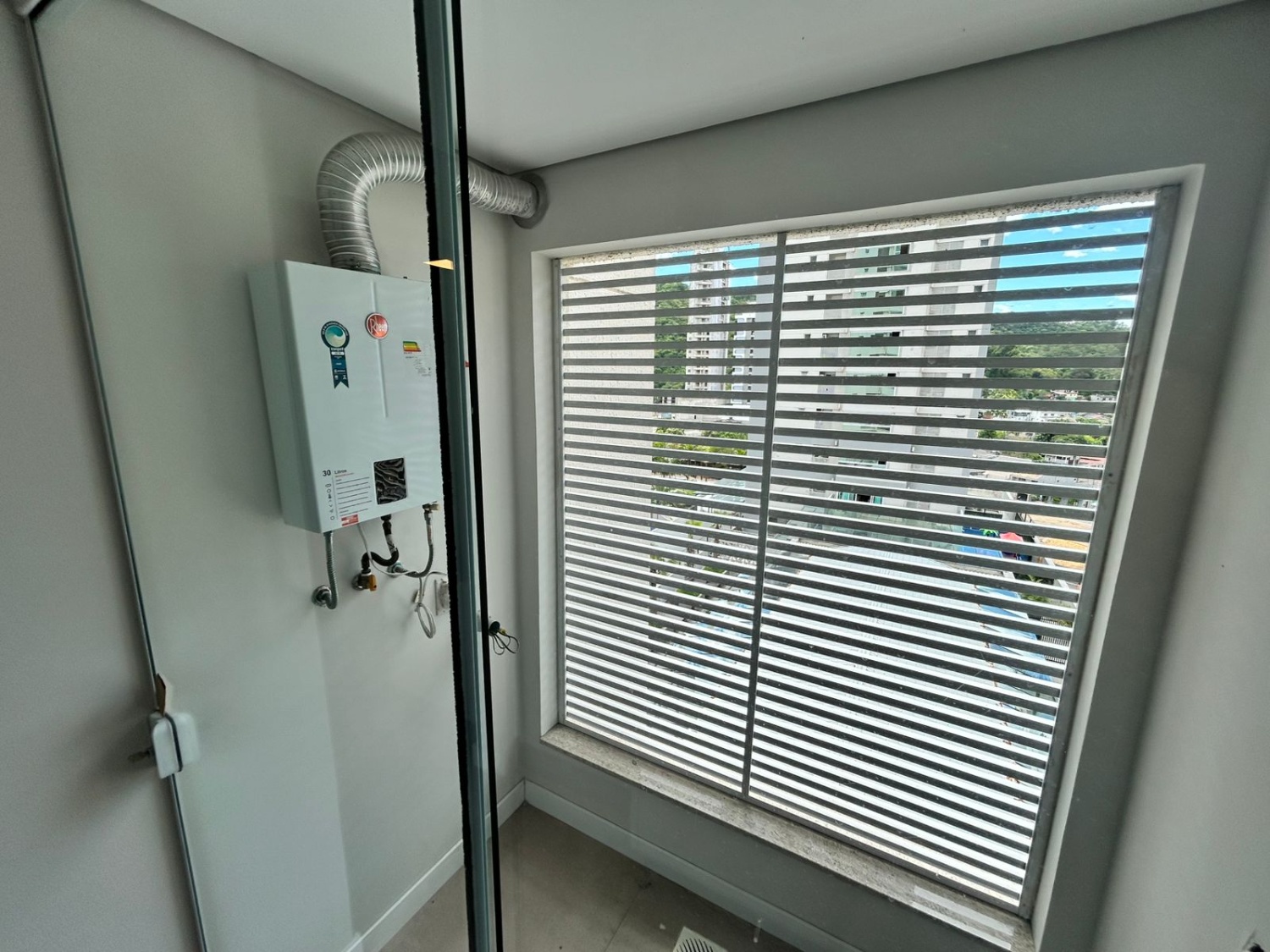 Apartamento no Ed. Lotisa Home Club em Praia Brava - foto 8