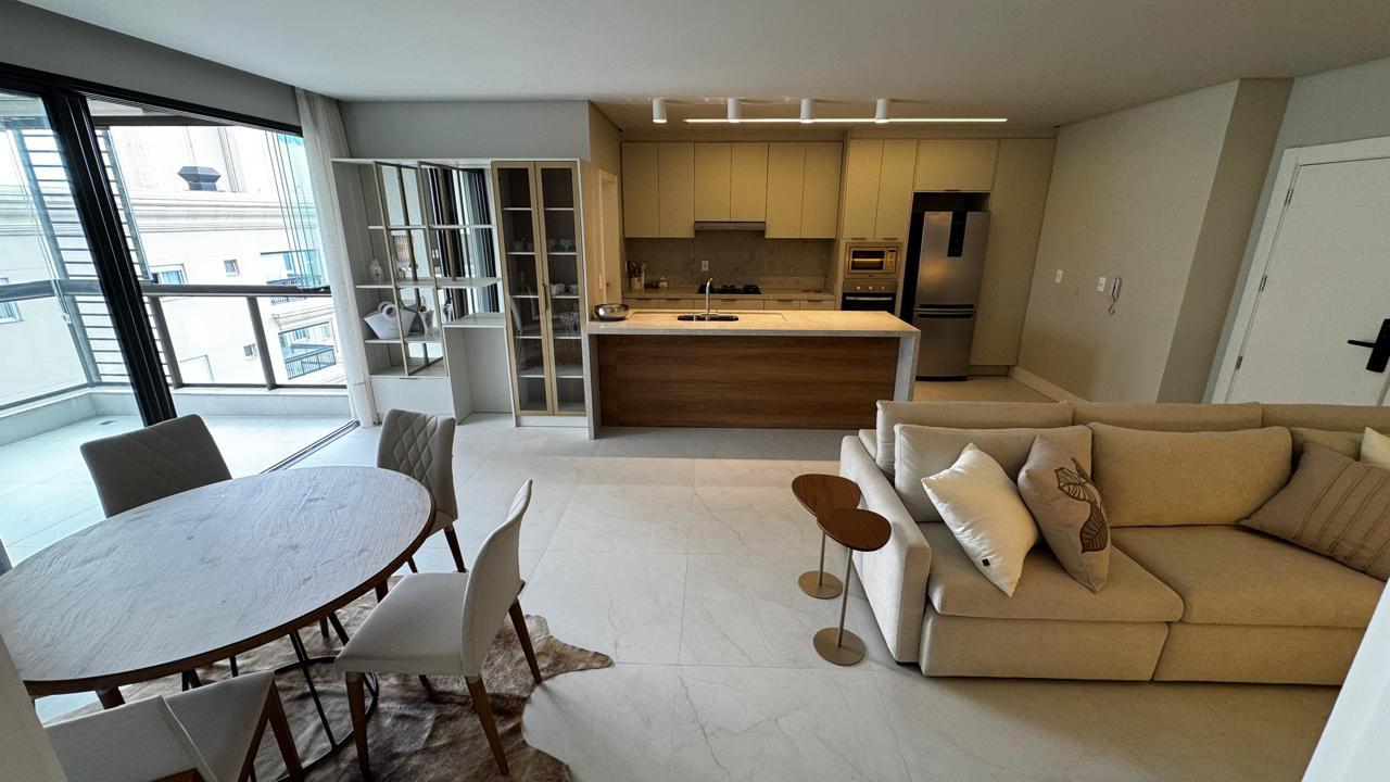 Apartamento no Ed. Éleve em Porto Belo