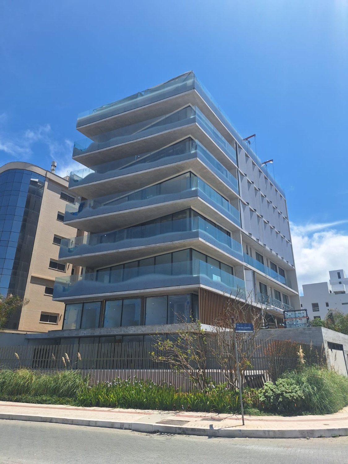 Apartamento no Ed. Bravo by Arthur Casas na Praia Brava