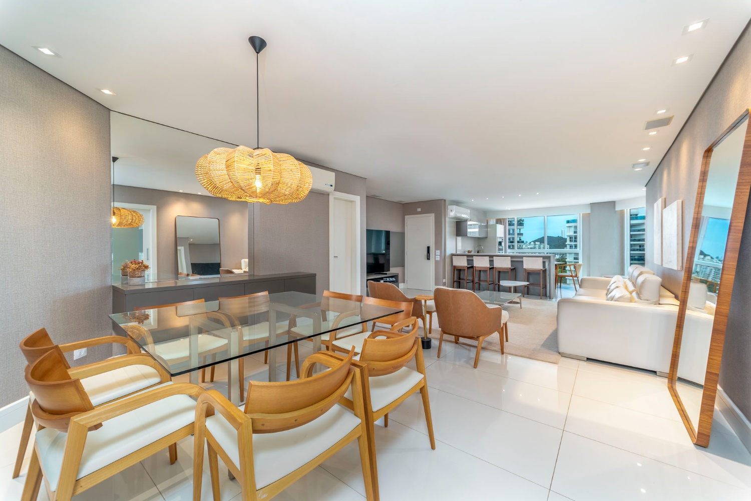 Apartamento no Brava Home Resort na Praia Brava Decorado e Mobiliado