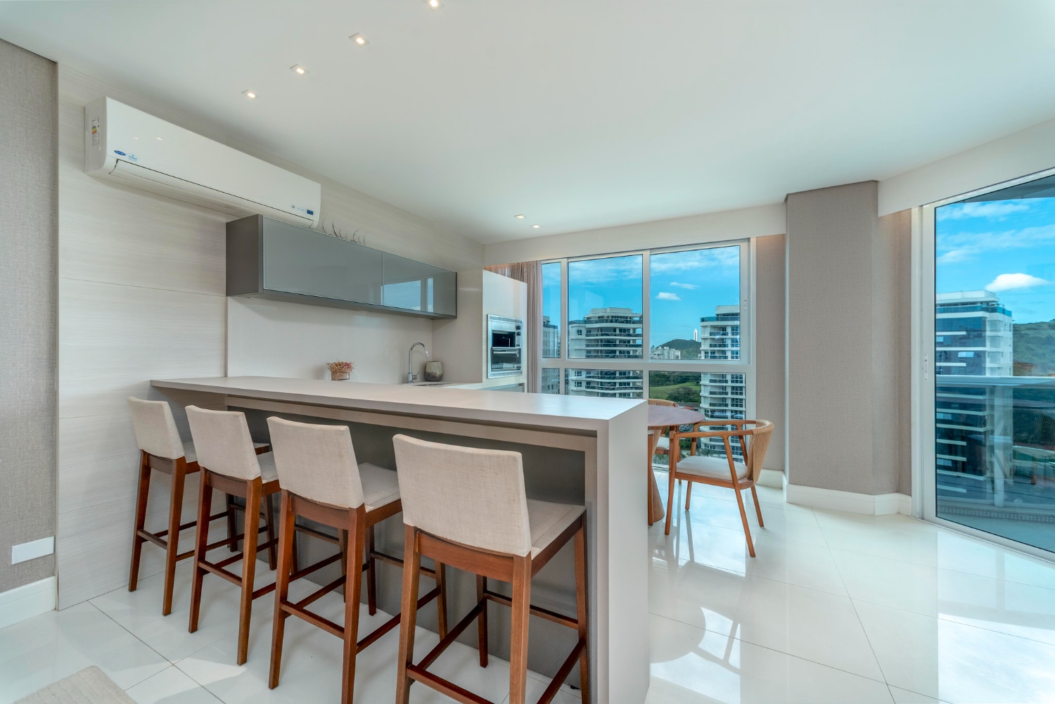Apartamento no Brava Home Resort na Praia Brava Decorado e Mobiliado - foto 4