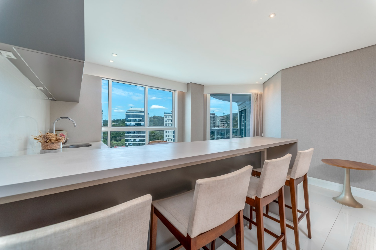 Apartamento no Brava Home Resort na Praia Brava Decorado e Mobiliado - foto 5
