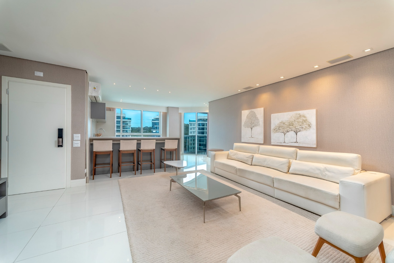Apartamento no Brava Home Resort na Praia Brava Decorado e Mobiliado - foto 15