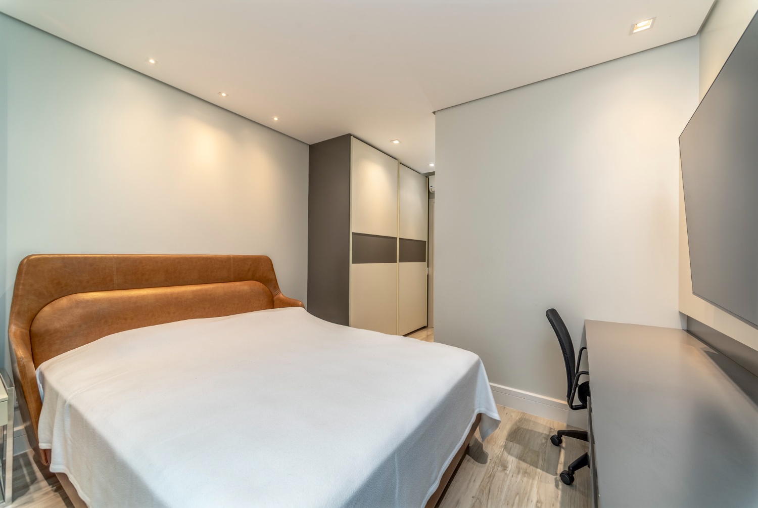 Apartamento no Brava Home Resort na Praia Brava Decorado e Mobiliado - foto 25
