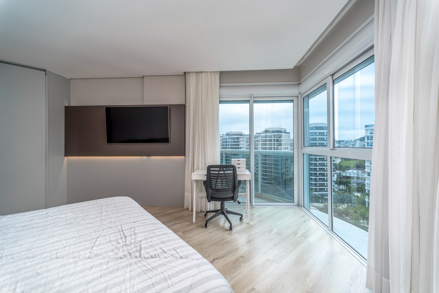 Apartamento no Brava Home Resort na Praia Brava Decorado e Mobiliado - foto 30