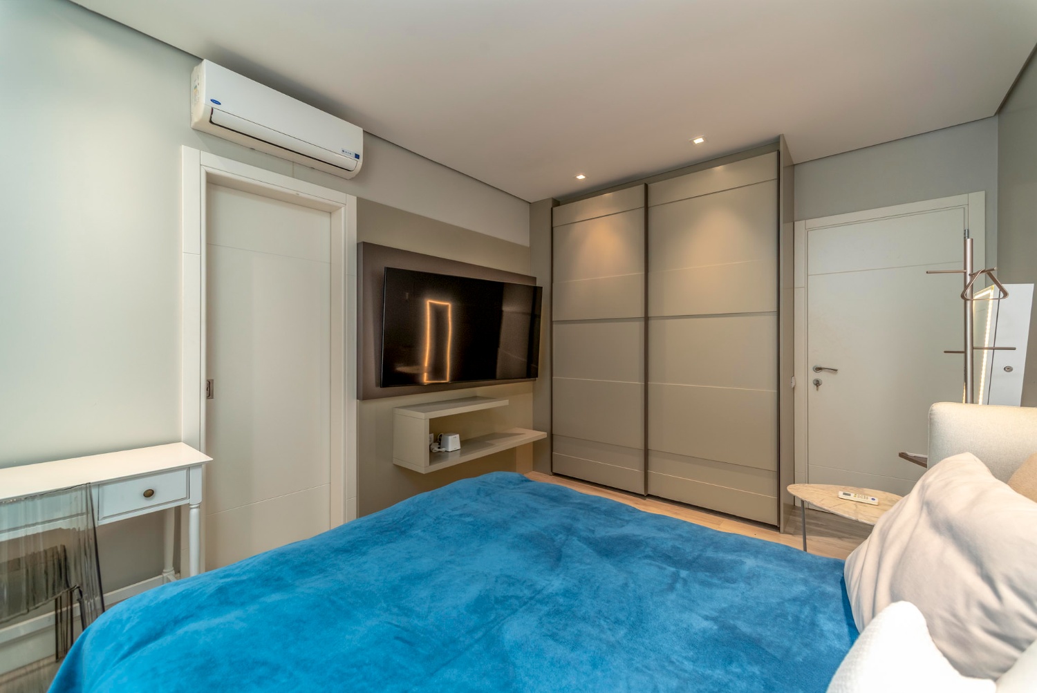 Apartamento no Brava Home Resort na Praia Brava Decorado e Mobiliado - foto 36
