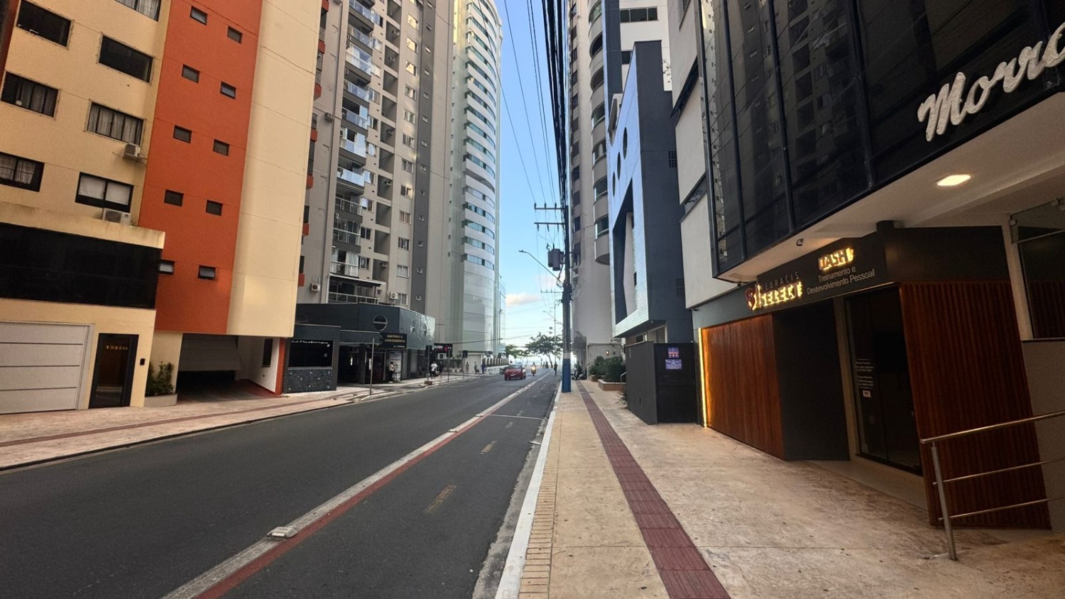 Apartamento no Ed. Residencial Morro dos Ventos em Balneário Camboriú - foto 4