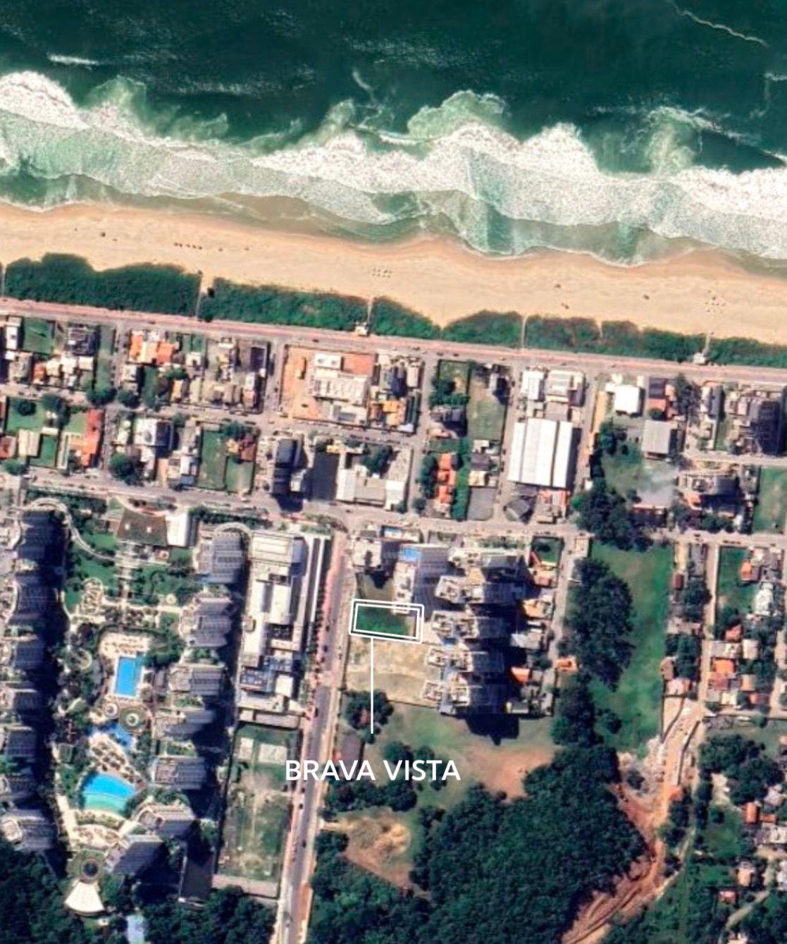 Terreno na Praia Brava com Potencial Construtivo