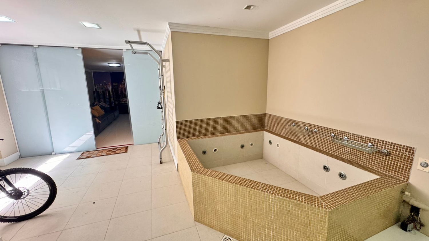 Apartamento no Residencial Cybila em Balneário Camboriú - foto 18
