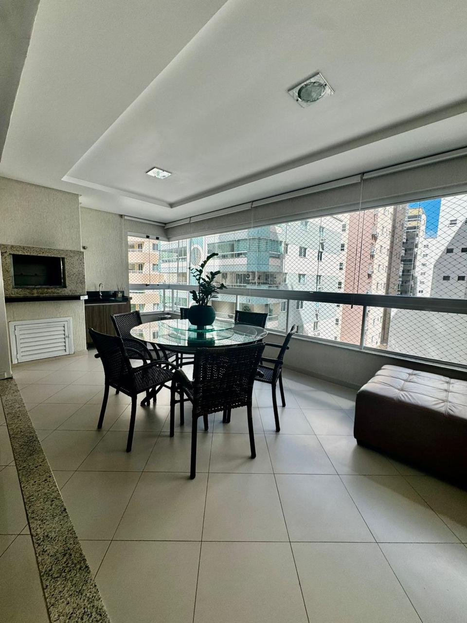 Apartamento no Condomínio Residencial Villa do Mar em Meia Praia - foto 5