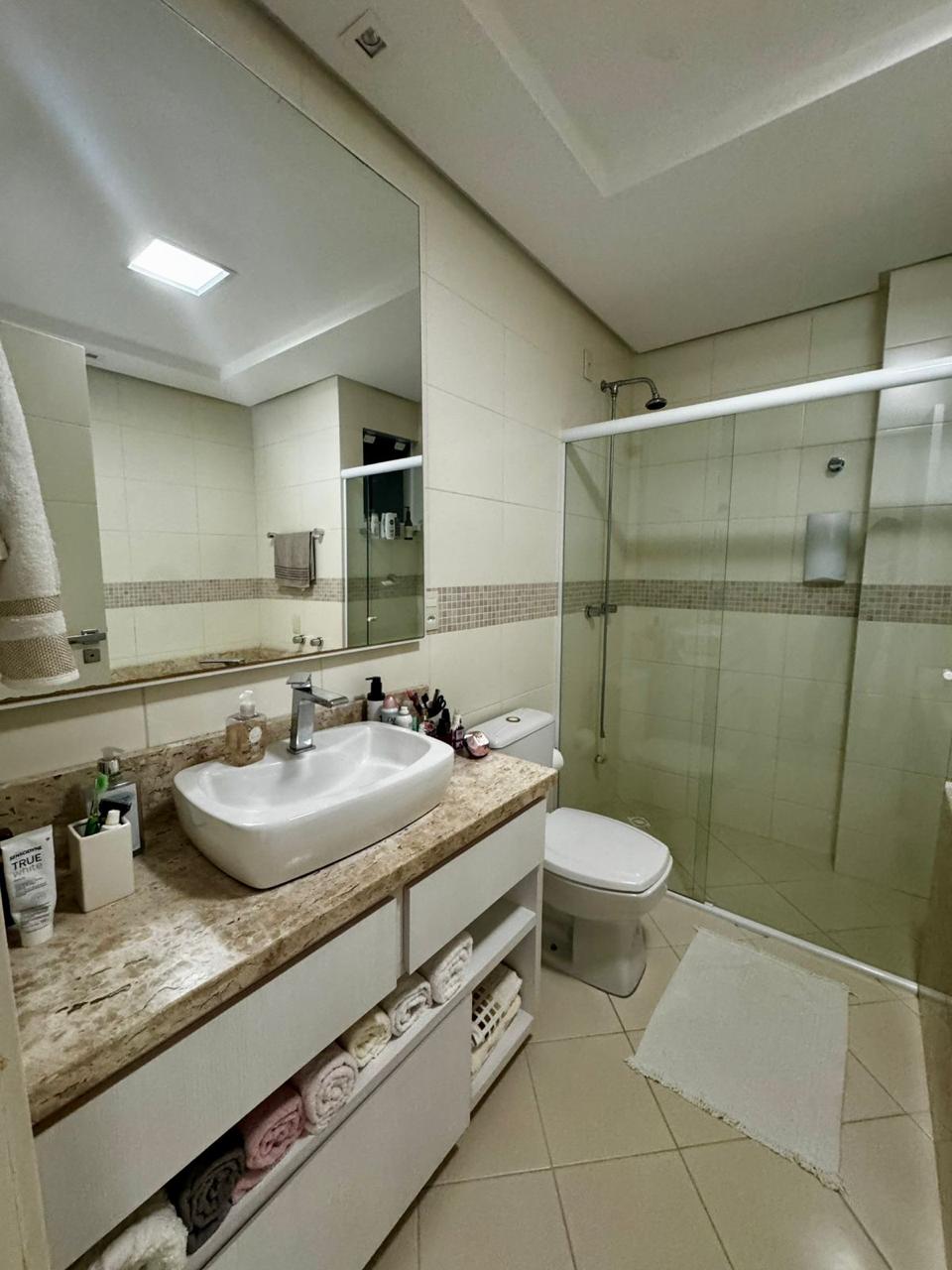 Apartamento no Condomínio Residencial Villa do Mar em Meia Praia - foto 18