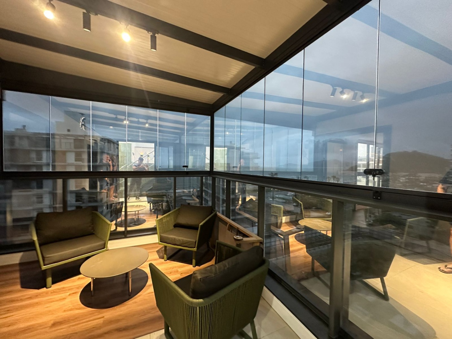 Apartamento Duplex no Edifício Cala Dor na Praia Brava - foto 3