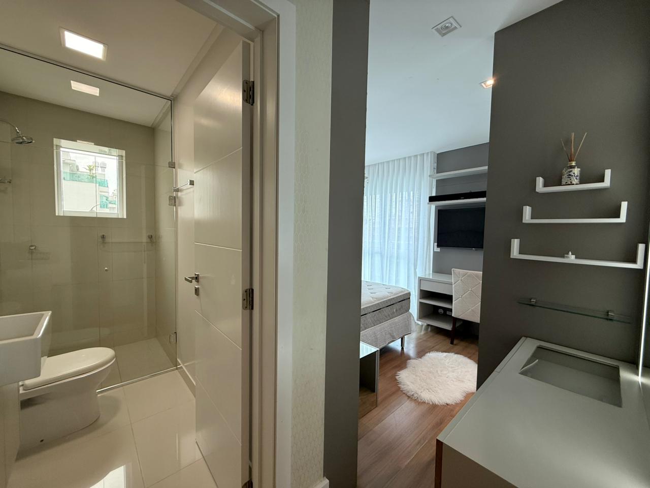 Apartamento no Ed. Brava Beach Aroeira na Praia Brava - foto 11