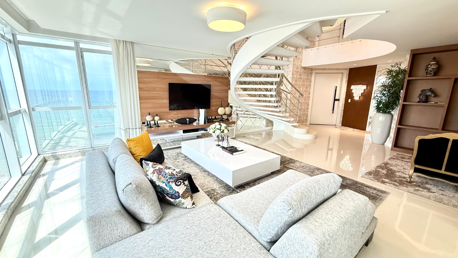 Apartamento Duplex no Edifício Dubai Tower Residence em Meia Praia - Itapema/SC - foto 8