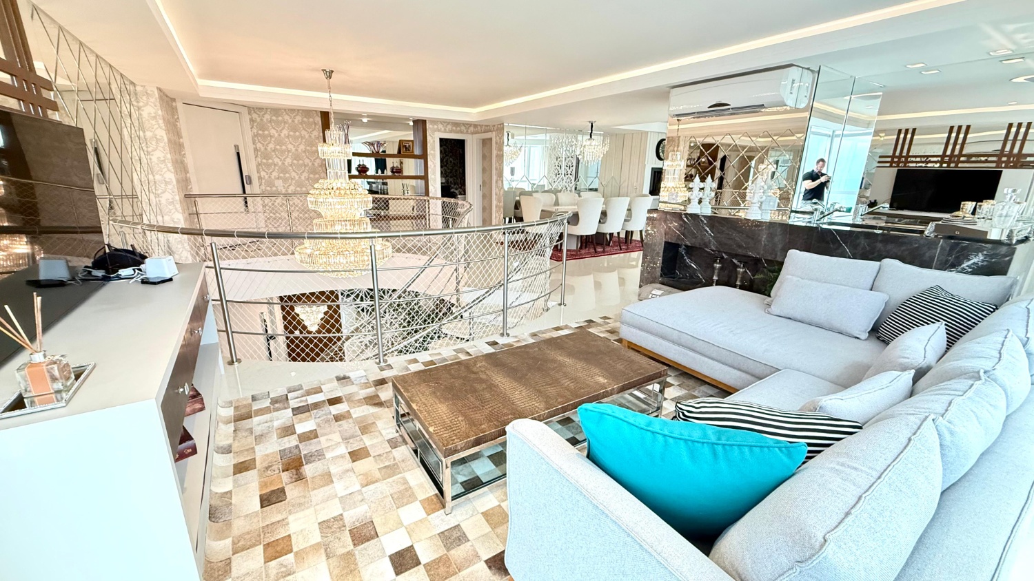 Apartamento Duplex no Edifício Dubai Tower Residence em Meia Praia - Itapema/SC - foto 10