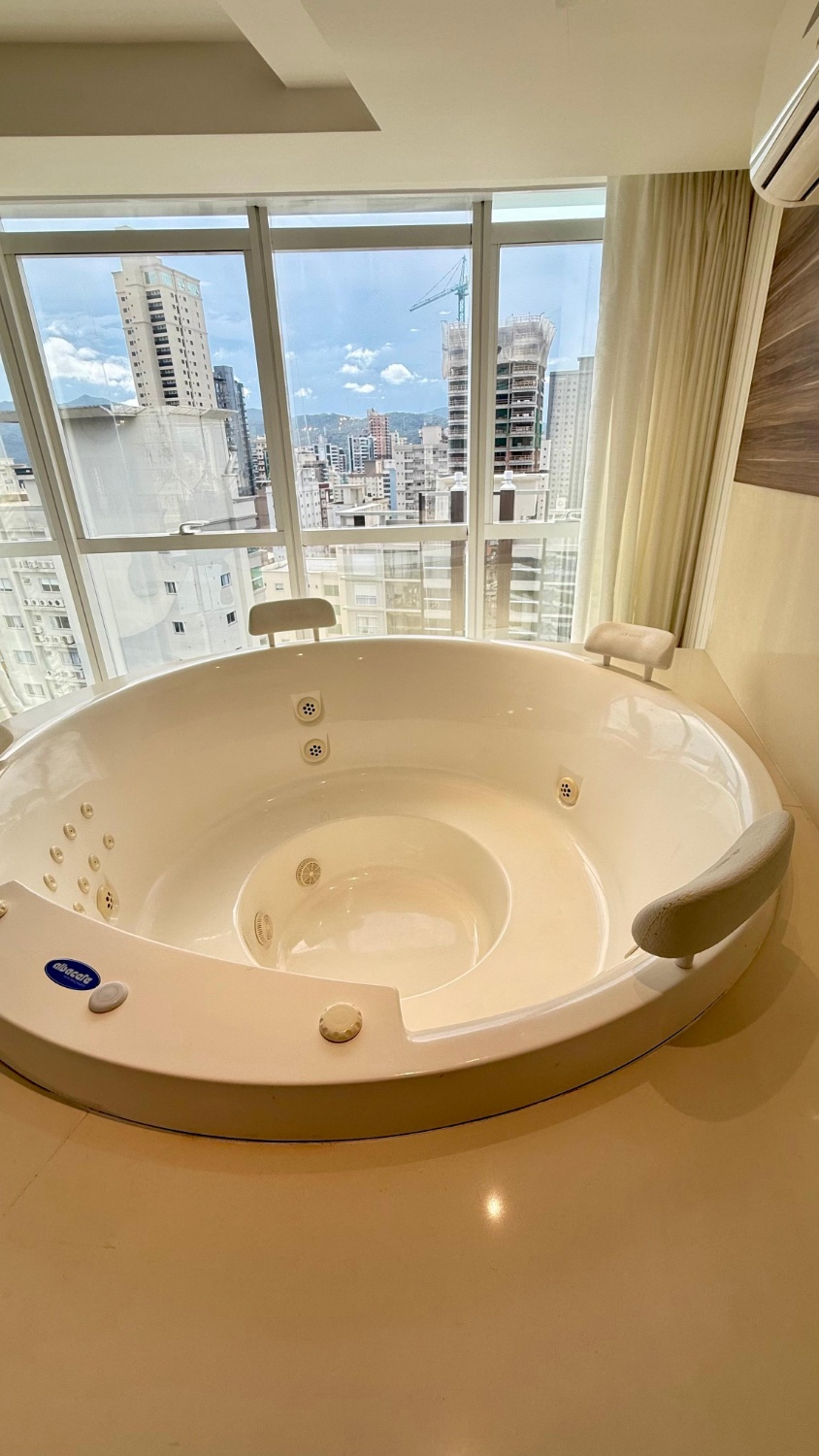 Apartamento Duplex no Edifício Dubai Tower Residence em Meia Praia - Itapema/SC - foto 14