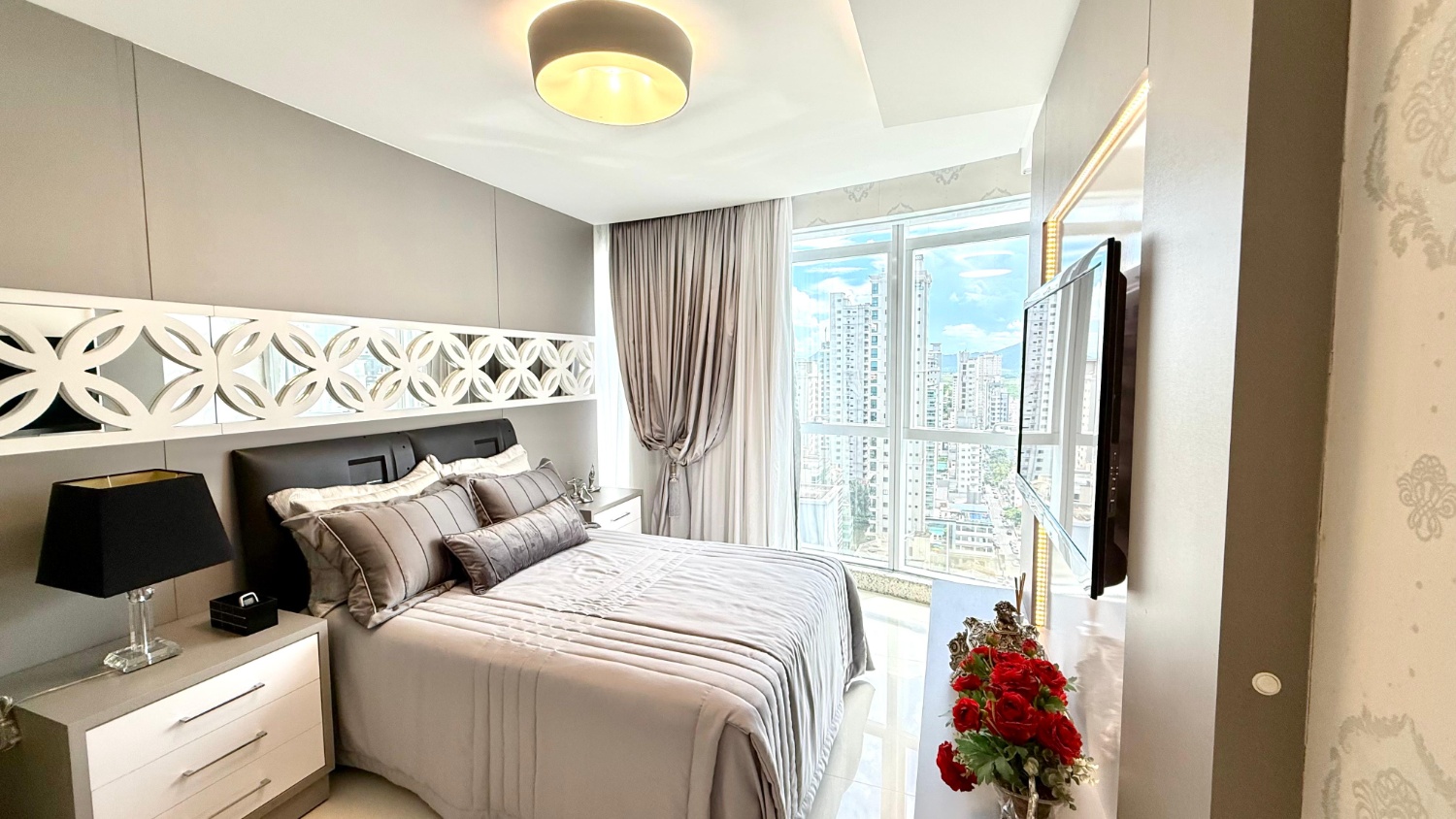 Apartamento Duplex no Edifício Dubai Tower Residence em Meia Praia - Itapema/SC - foto 26