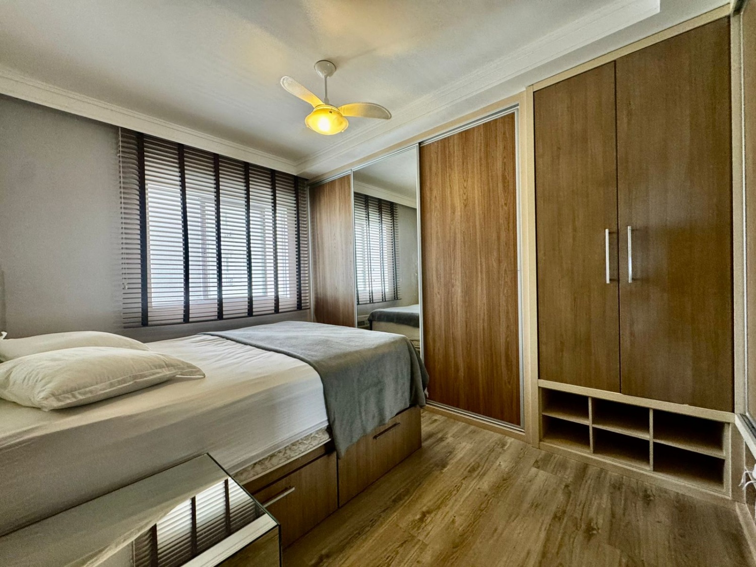 Apartamento no Ed. Aquarela Brasil em Balneário Camboriú - foto 6