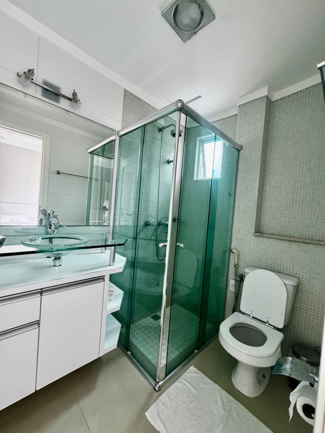 Apartamento no Ed. Aquarela Brasil em Balneário Camboriú - foto 8
