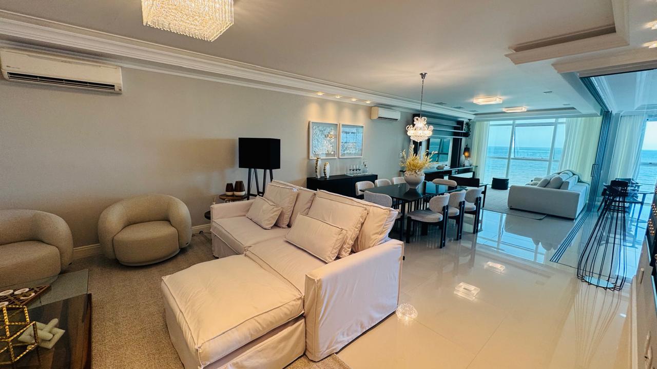 Apartamento no Ed. Atlantic Paradise em Meia Praia em Itapema - foto 3