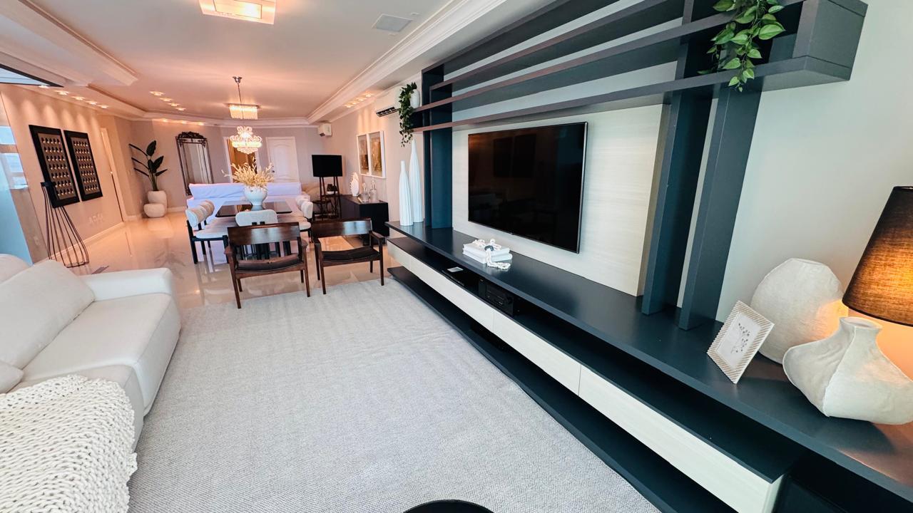 Apartamento no Ed. Atlantic Paradise em Meia Praia em Itapema - foto 6