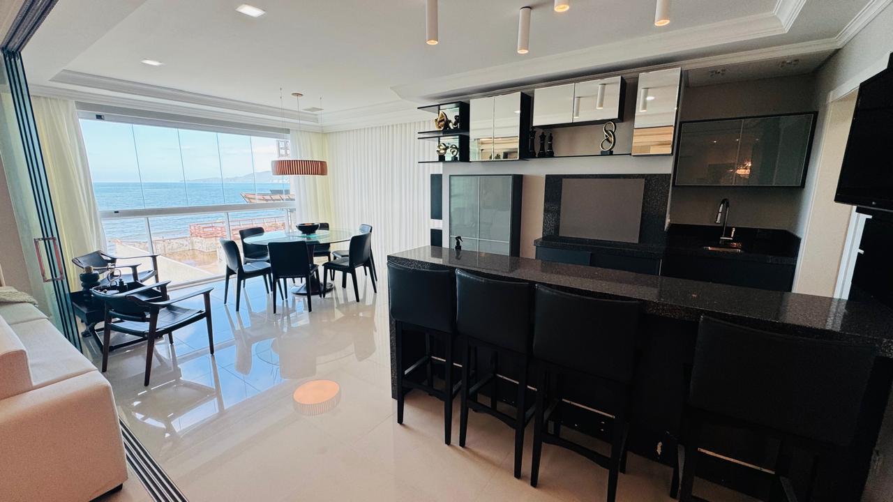 Apartamento no Ed. Atlantic Paradise em Meia Praia em Itapema - foto 9